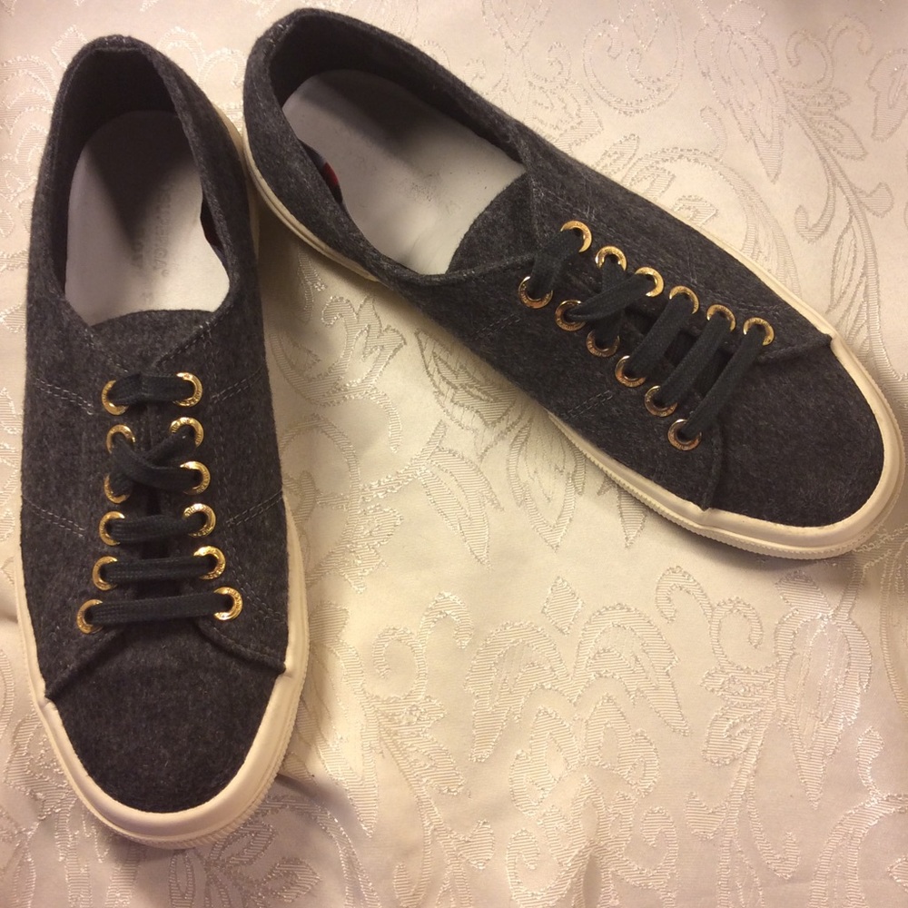 Supergas-The Row
